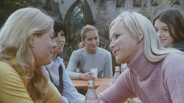 Backdrop to the movie "Schoolgirls Growing Up" #455674