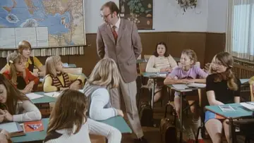 Backdrop to the movie "Schoolgirls Growing Up" #455675