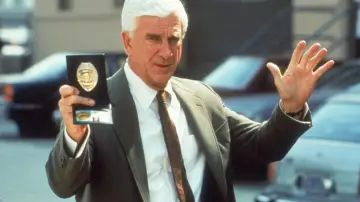 Backdrop to the movie "The Naked Gun: From the Files of Police Squad!" #229332