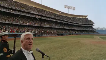 Backdrop to the movie "The Naked Gun: From the Files of Police Squad!" #637870