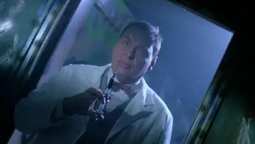 Backdrop to the movie "Dr. Giggles" #1074532