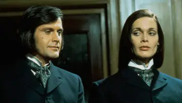 Backdrop to the movie "Dr. Jekyll & Sister Hyde" #432765