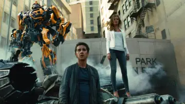 Backdrop to the movie "Transformers: Dark of the Moon" #810701