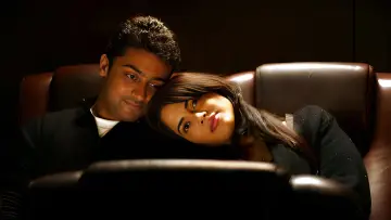 Backdrop to the movie "Vaaranam Aayiram" #1157878