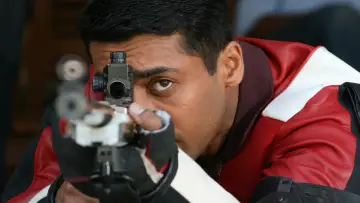 Backdrop to the movie "Vaaranam Aayiram" #1157882