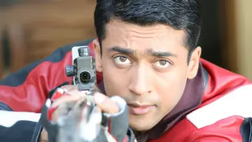 Backdrop to the movie "Vaaranam Aayiram" #1157892