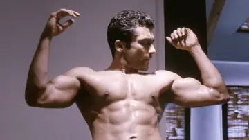 Backdrop to the movie "Vaaranam Aayiram" #1157899