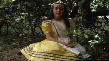 Backdrop to the movie "Alice in Wonderland" #999534