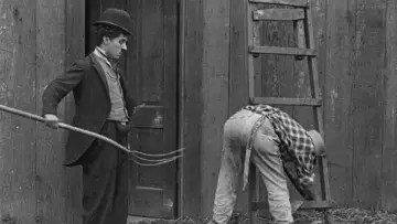 Backdrop to the movie "The Tramp" #1146361