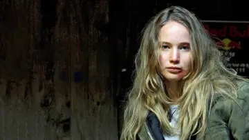 Backdrop to the movie "Winter