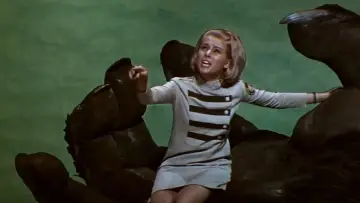 Backdrop to the movie "King Kong Escapes" #1027281