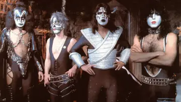 Backdrop to the movie "KISS Meets the Phantom of the Park" #709447