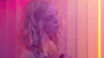 Backdrop to the movie "The Neon Demon" #281600