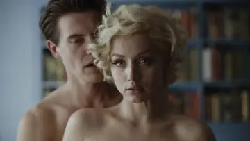 Backdrop to the movie "Blonde" #696882