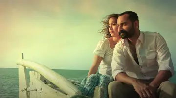 Backdrop to the movie "Iyobinte Pusthakam" #1622693