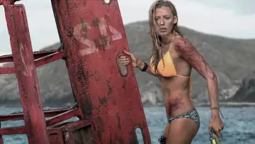 Backdrop to the movie "The Shallows" #289654
