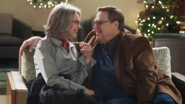 Backdrop to the movie "Love the Coopers" #898418