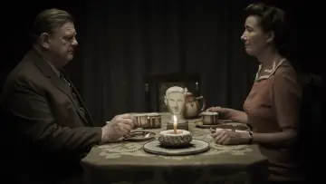 Backdrop to the movie "Alone in Berlin" #268361