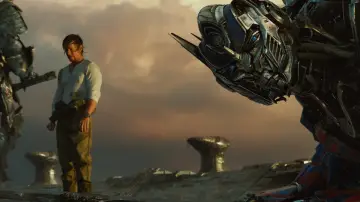 Backdrop to the movie "Transformers: The Last Knight" #609479