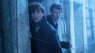Backdrop to the movie "Fantastic Beasts: The Crimes of Grindelwald" #635579