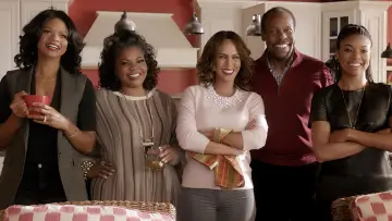 Backdrop to the movie "Almost Christmas" #1032209