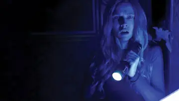 Backdrop to the movie "Lights Out" #709185