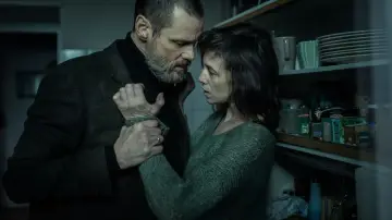 Backdrop to the movie "Dark Crimes" #364527