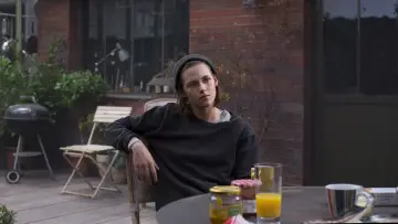 Backdrop to the movie "Personal Shopper" #349675