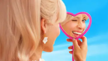 Backdrop to the movie "Barbie" #926449