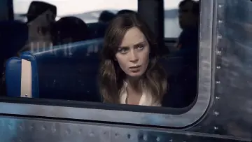 Backdrop to the movie "The Girl on the Train" #284788