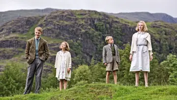 Backdrop to the movie "Swallows and Amazons" #457191