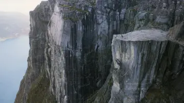 Backdrop to the movie "Mission: Impossible - Fallout" #578995