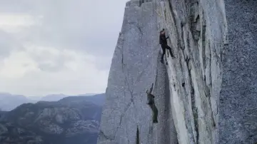 Backdrop to the movie "Mission: Impossible - Fallout" #578997