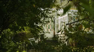 Backdrop to the movie "Girls Lost" #673592