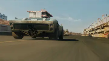 Backdrop to the movie "Ford v Ferrari" #588274
