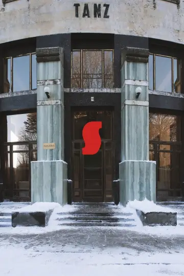Poster to the movie "Suspiria" #252075