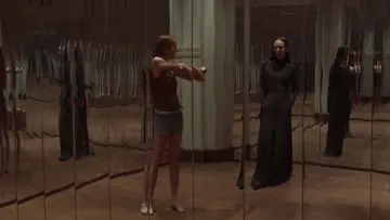 Backdrop to the movie "Suspiria" #671055