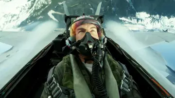 Backdrop to the movie "Top Gun: Maverick" #553393