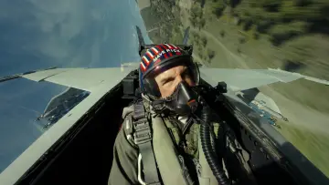 Backdrop to the movie "Top Gun: Maverick" #553413