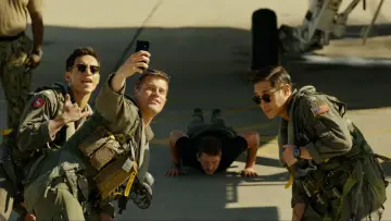 Backdrop to the movie "Top Gun: Maverick" #815141