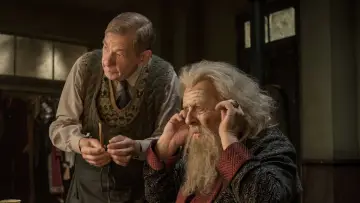 Backdrop to the movie "The Dresser" #1110622