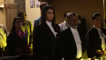 Backdrop to the movie "Jazbaa" #1137340
