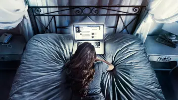Backdrop to the movie "Friend Request" #1064222
