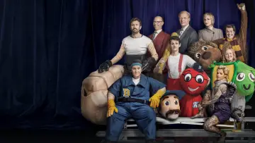 Backdrop to the movie "Mascots" #1140350