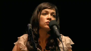 Backdrop to the movie "Natalia Lafourcade - Mujer Divina (Homenaje A Agustín Lara)" #1156238
