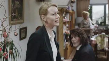 Backdrop to the movie "Toni Erdmann" #247825