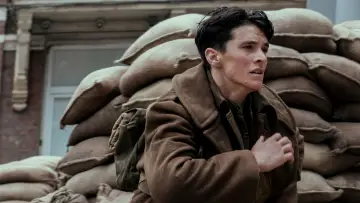 Backdrop to the movie "Dunkirk" #570404