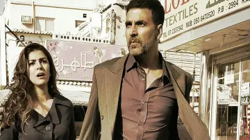 Backdrop to the movie "Airlift" #609074