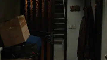 Backdrop to the movie "The Salesman" #989359