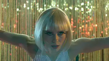 Backdrop to the movie "The Lure" #392161